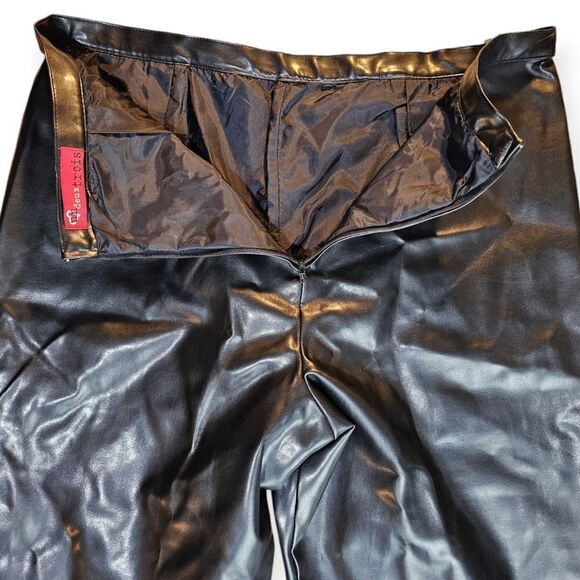 Un Deux Trois Black Faux Leather Bootcut Pants Size 20 - Picture 4 of 12